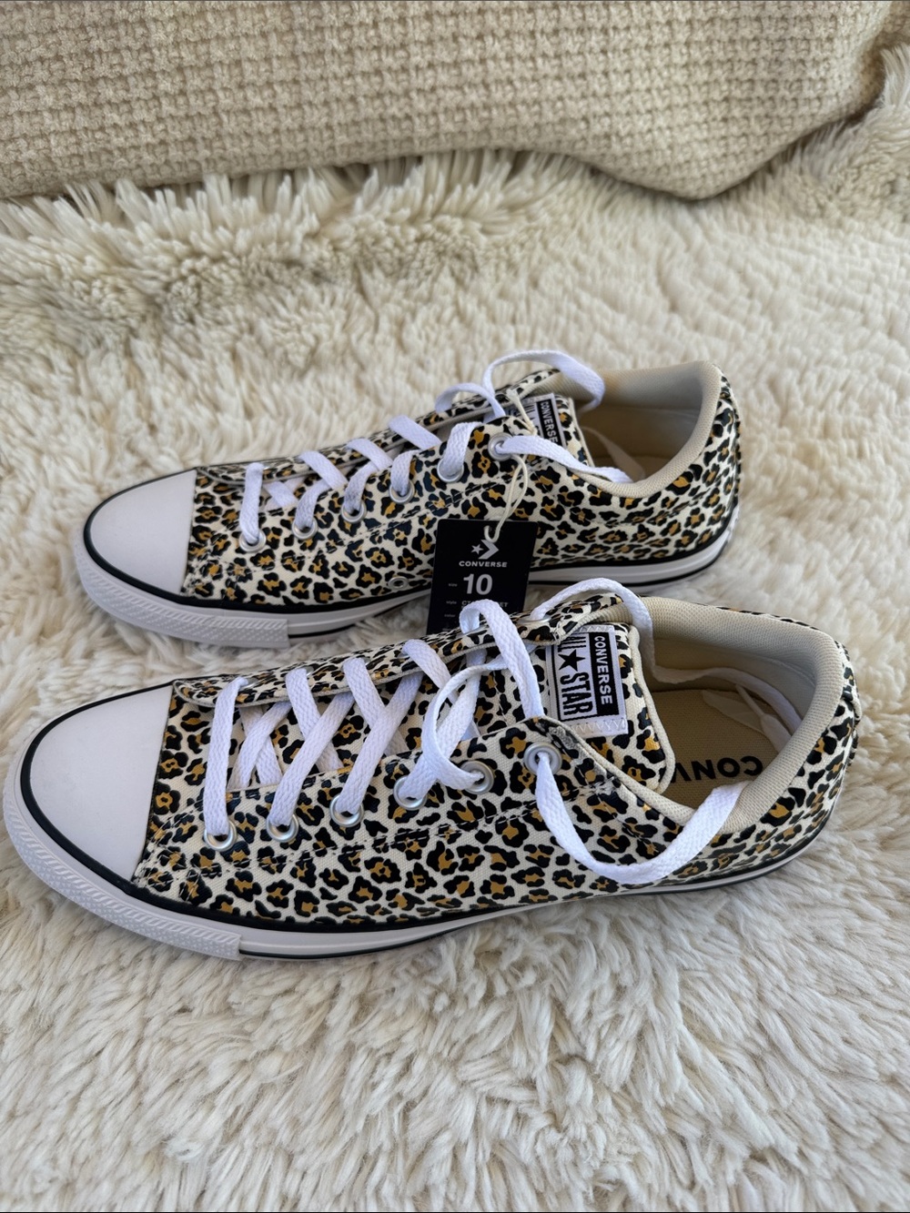 Converse Leopard Print Low Top Sneakers Unisex wo’s 12 Men’s 10 - Picture 3 of 7